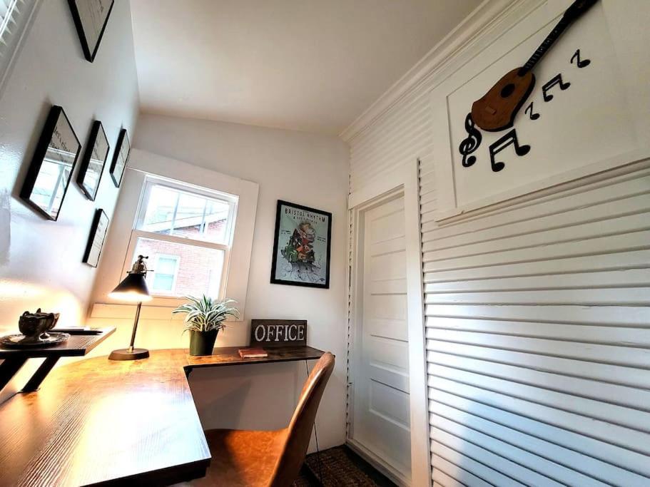 Apple Hill Bungalow, Family And Pet Friendly! Bristol Kültér fotó